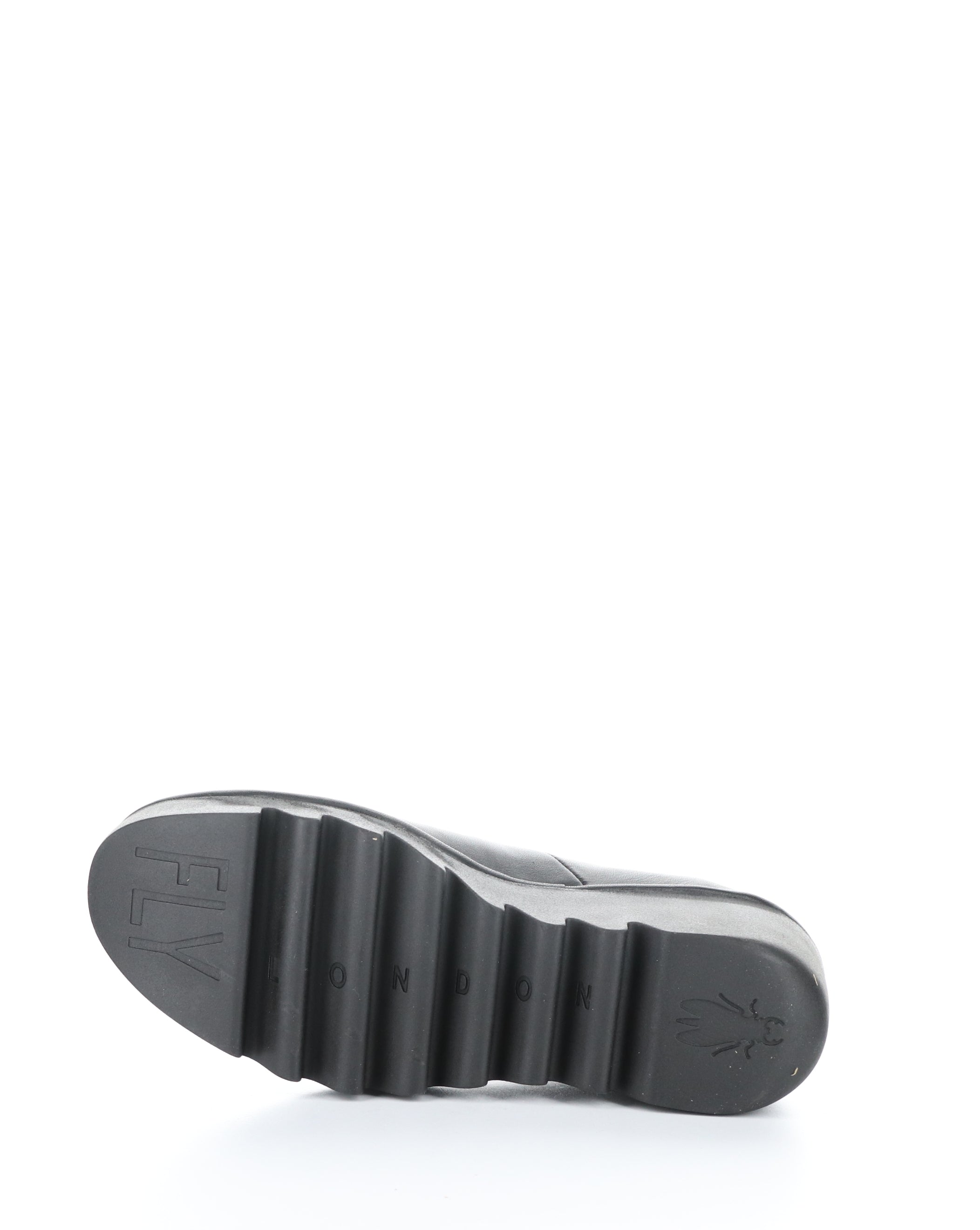 BESO246FLY 012 BLACK Slip-on Shoes