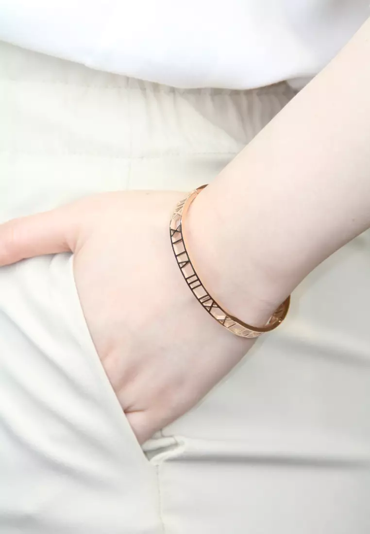 CELOVIS CELOVIS - Trinity Roman Numeral Bangle in Rose Gold