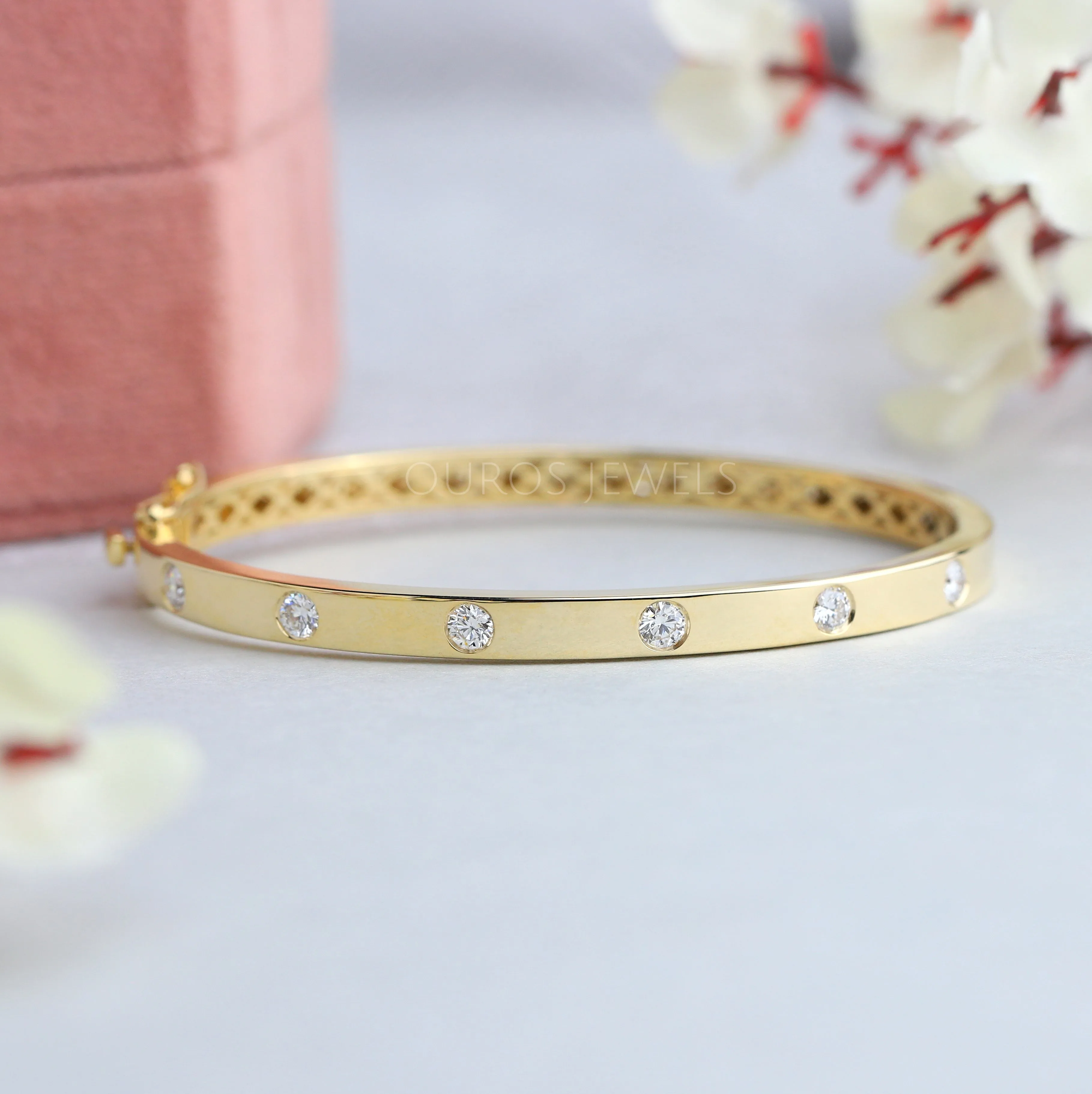 Flush Set Round Diamond Bangle