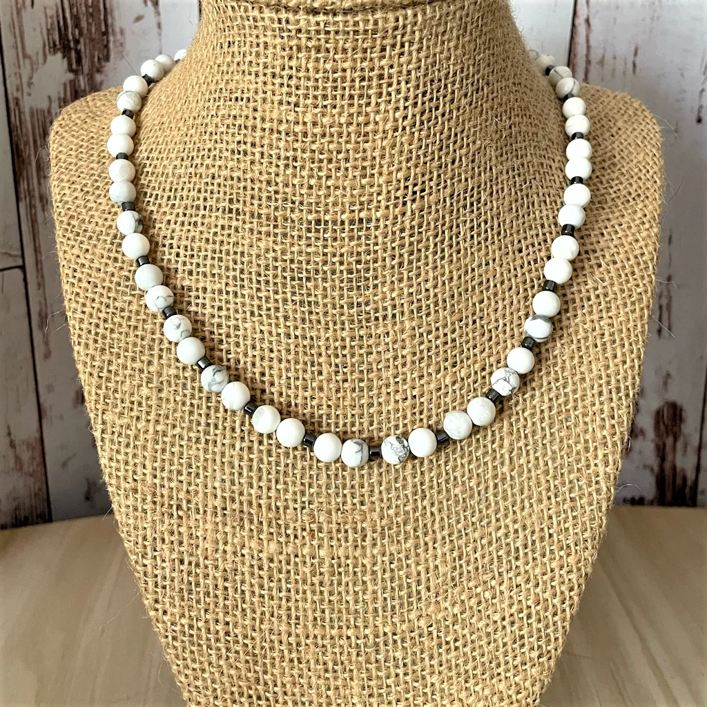 Mens White Howlite and Hematite Seed Bead Necklace